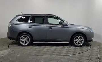 Mitsubishi Outlander 2013 года за 7 200 000 тг. в Алматы фото 4