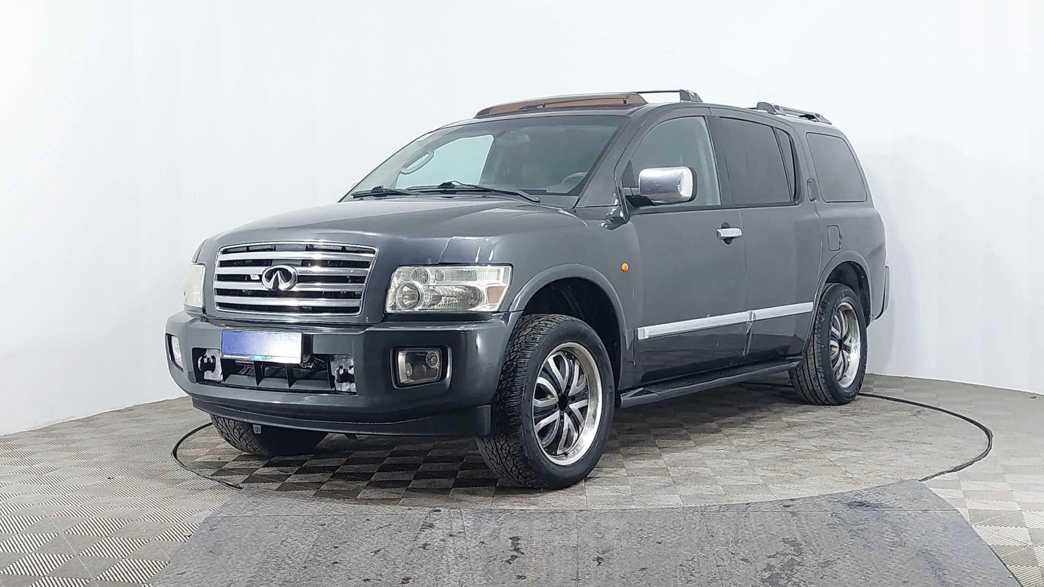 Infiniti QX56 2004