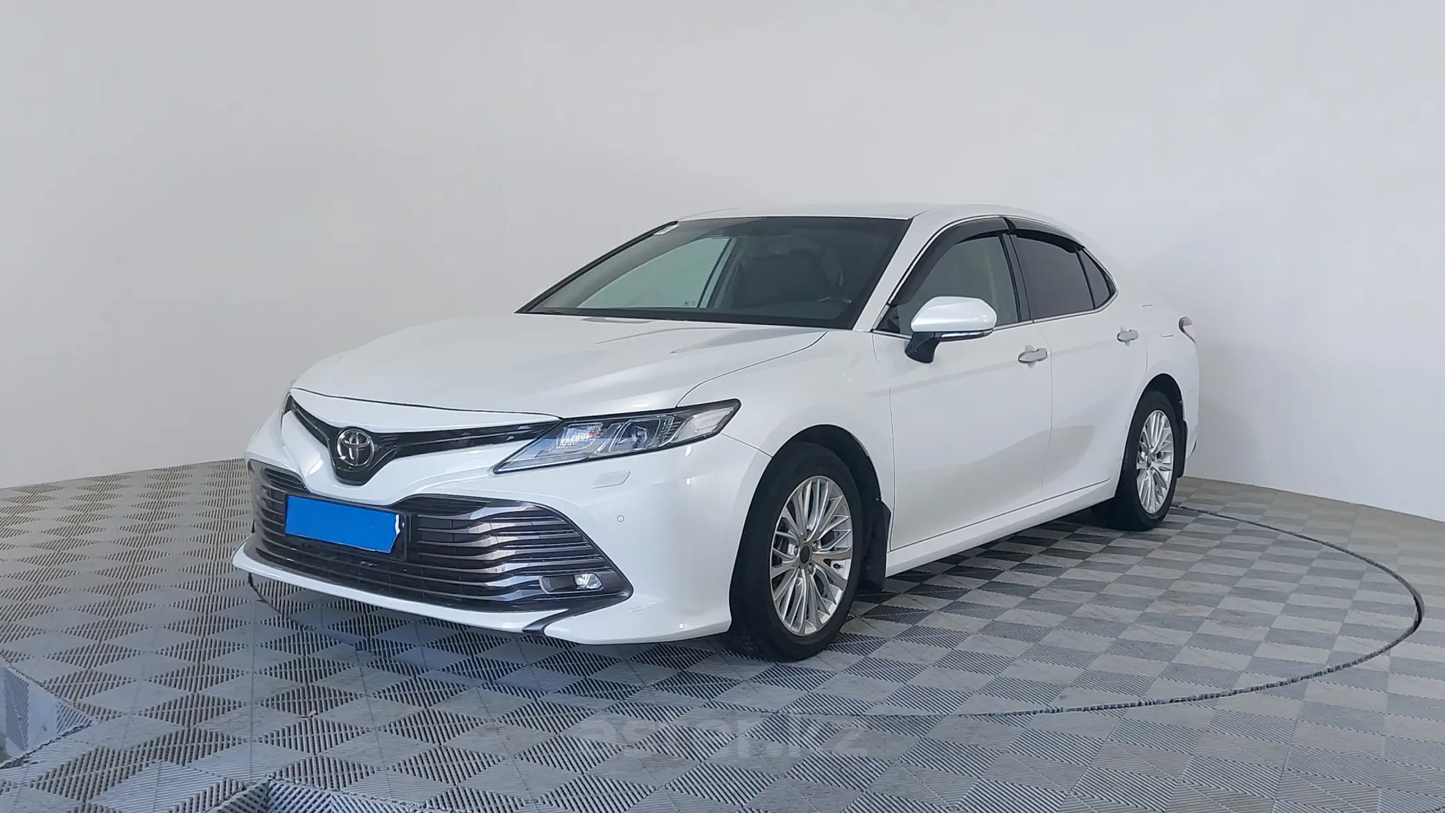 Toyota Camry 2019