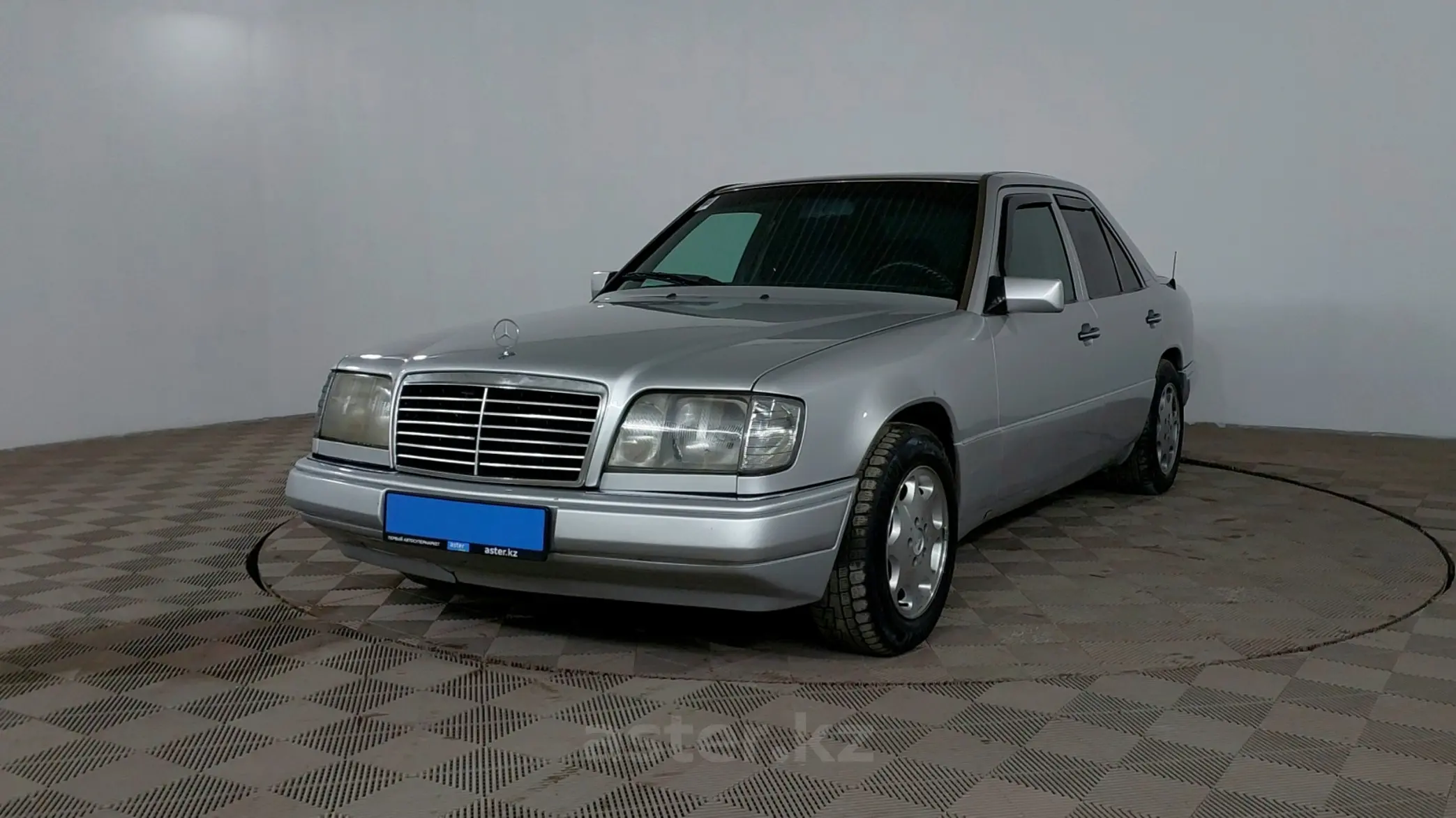 Mercedes-Benz E-Класс 1993