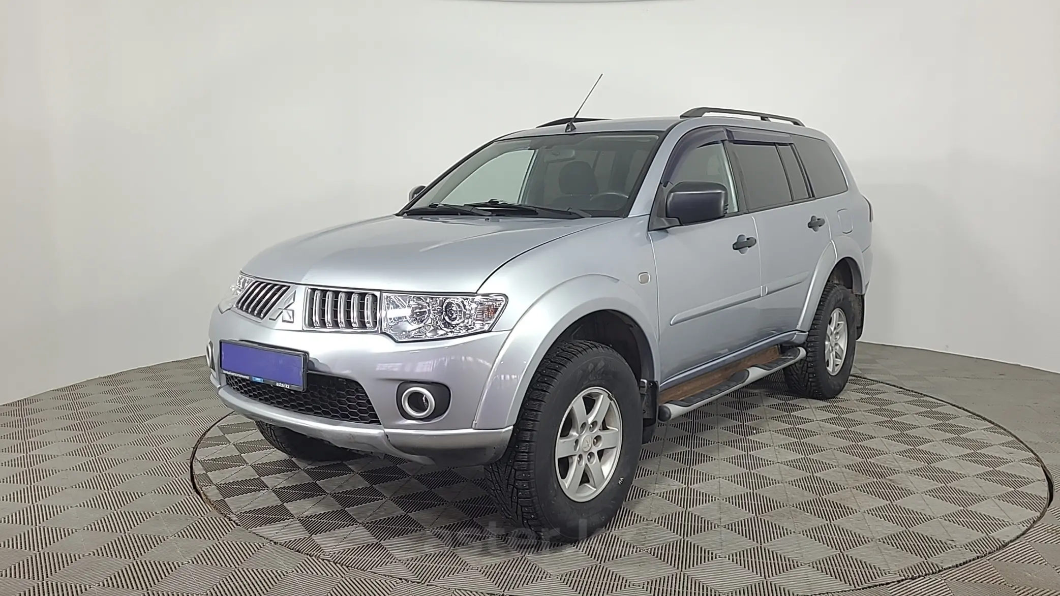 Mitsubishi Pajero Sport 2011