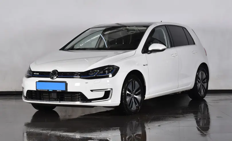 Volkswagen Golf 2020 года за 7 100 000 тг. в Астана