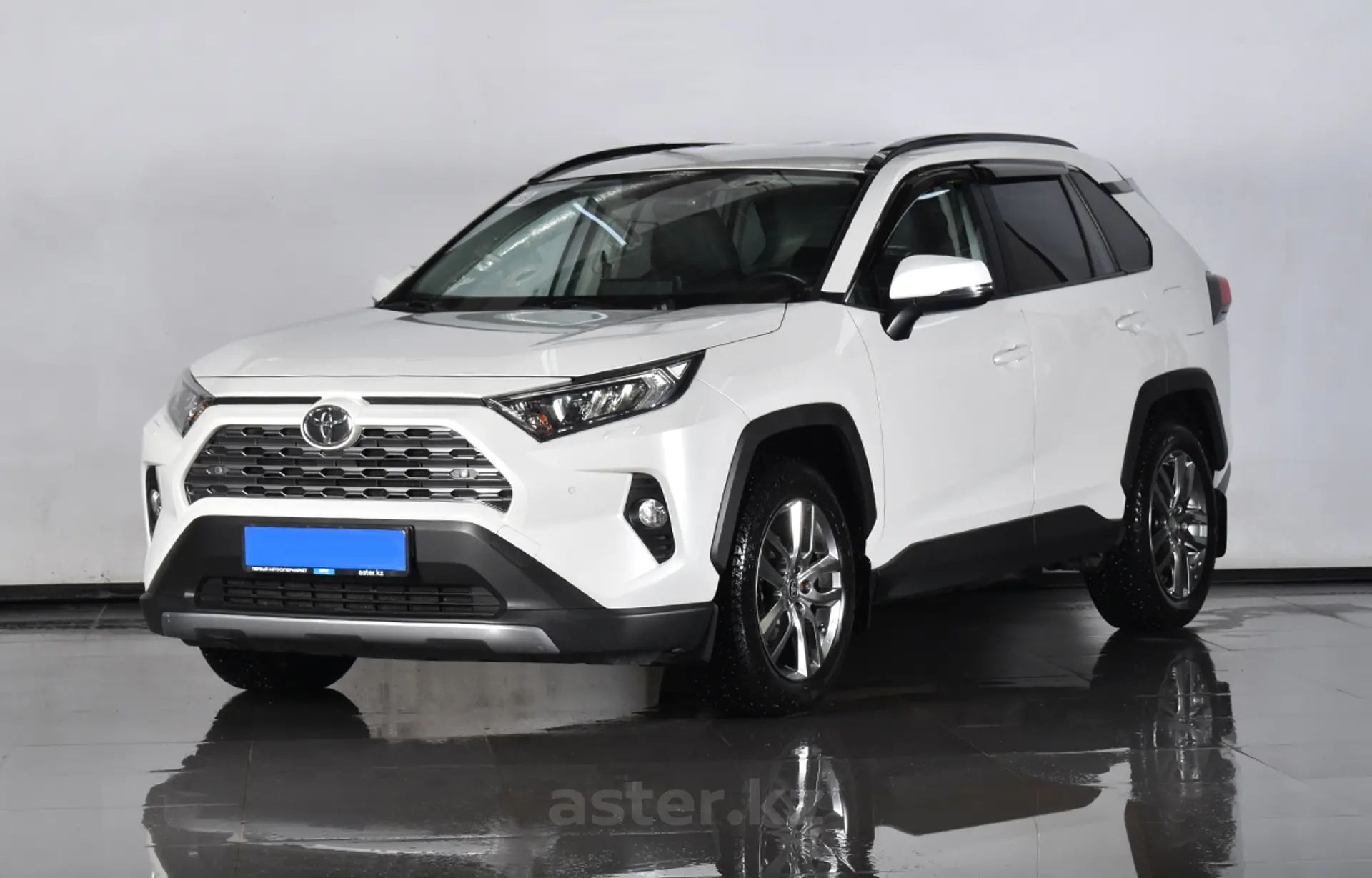 Купить Toyota RAV4 2020 года в Астане, цена 16890000 тенге. Продажа Toyota  RAV4 в Астане - Aster.kz. №279073