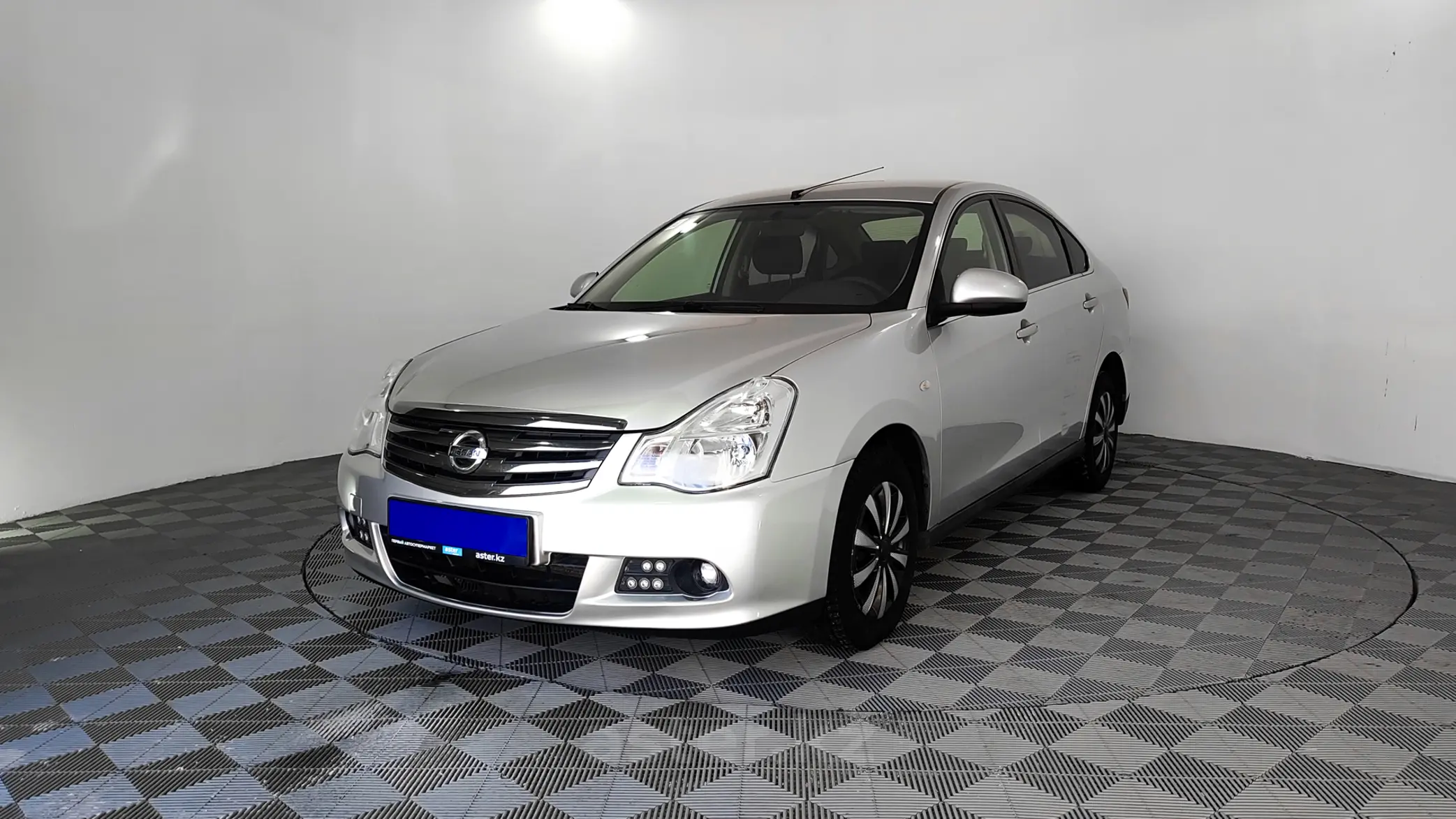 Nissan Almera 2015