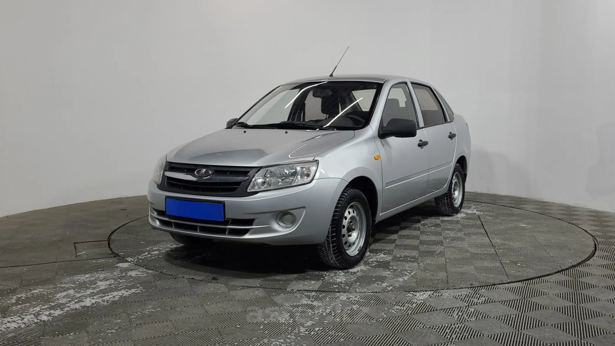 LADA (ВАЗ) Granta 2013