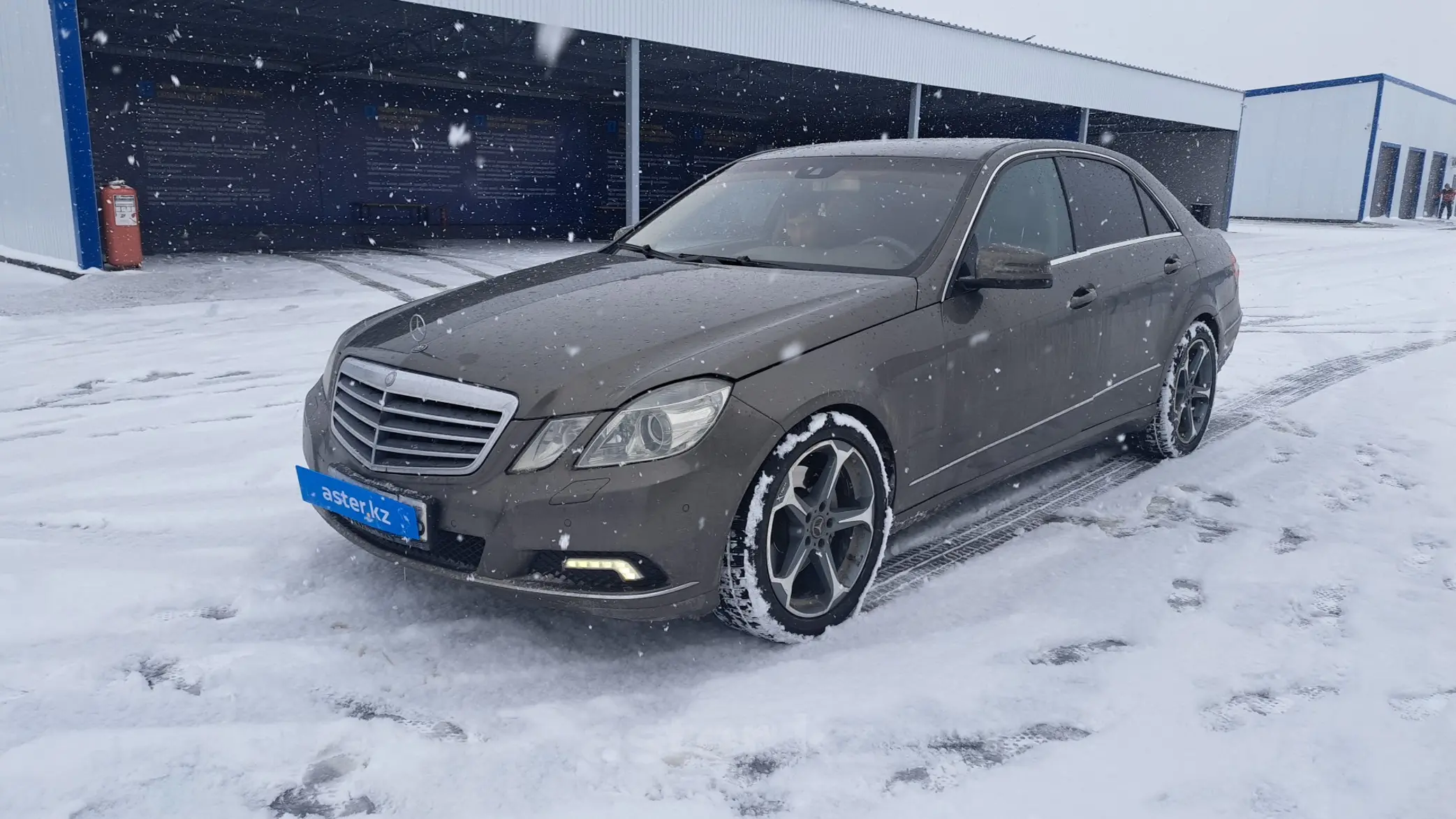 Mercedes-Benz E-Класс 2010