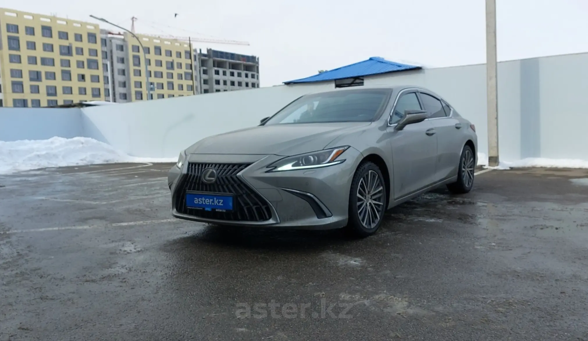 Lexus ES 2022