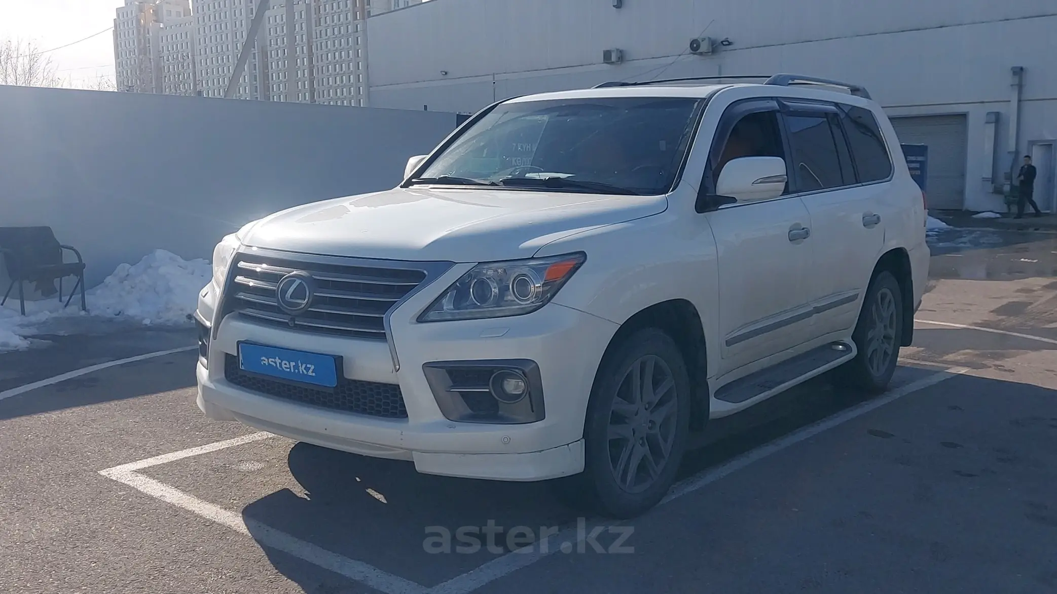 Lexus LX 2015