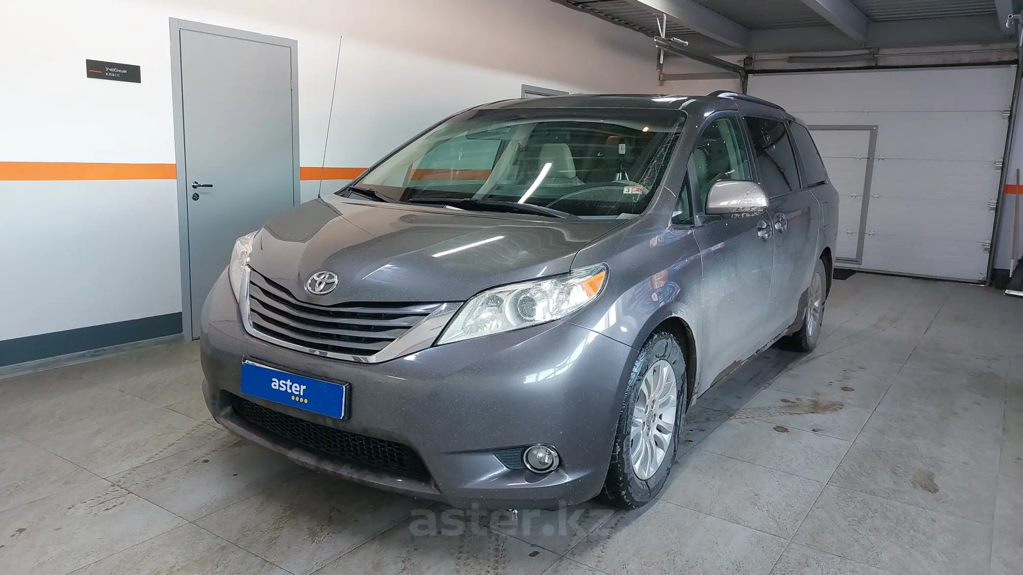 Toyota Sienna 2013