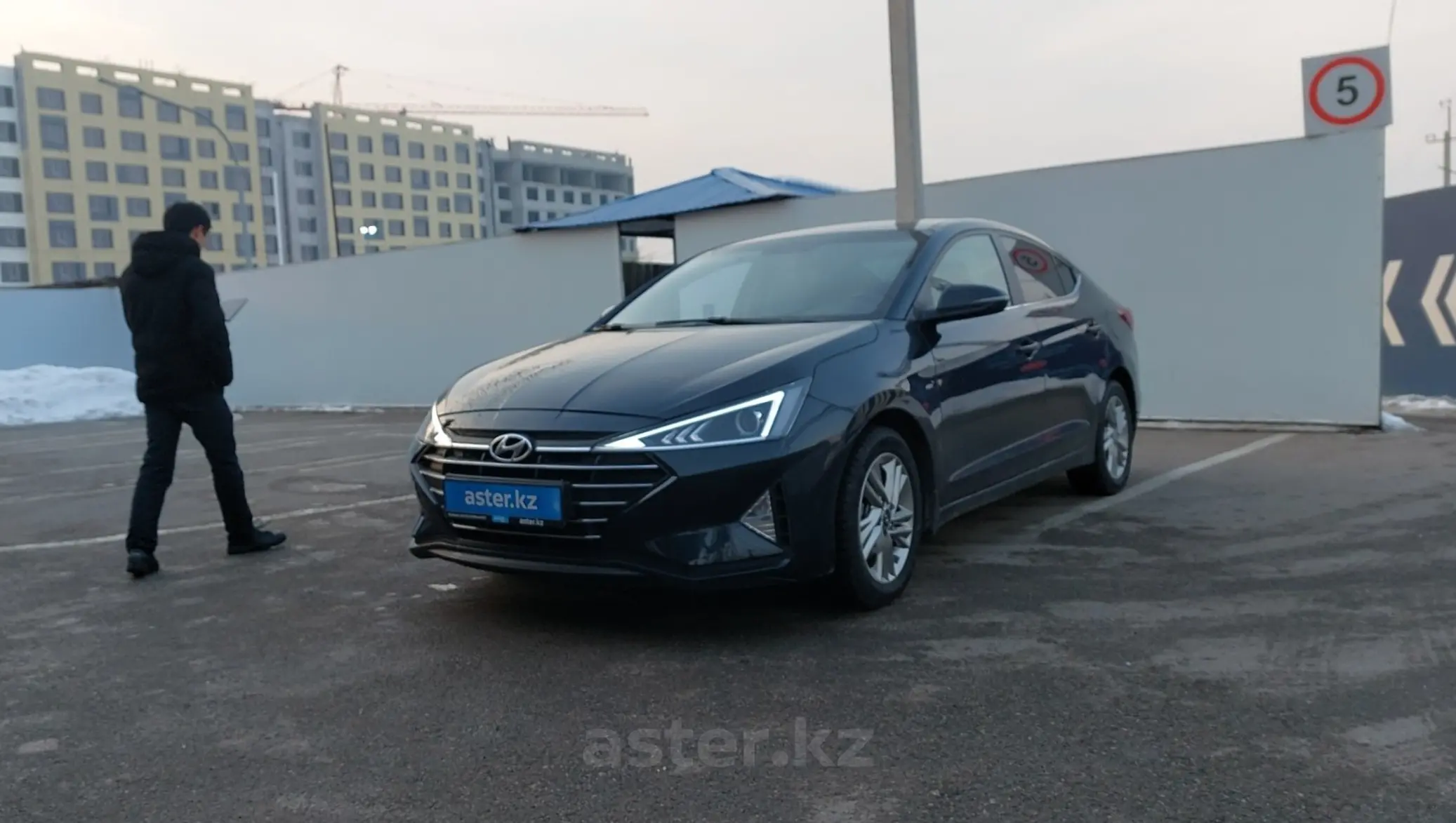 Hyundai Elantra 2019