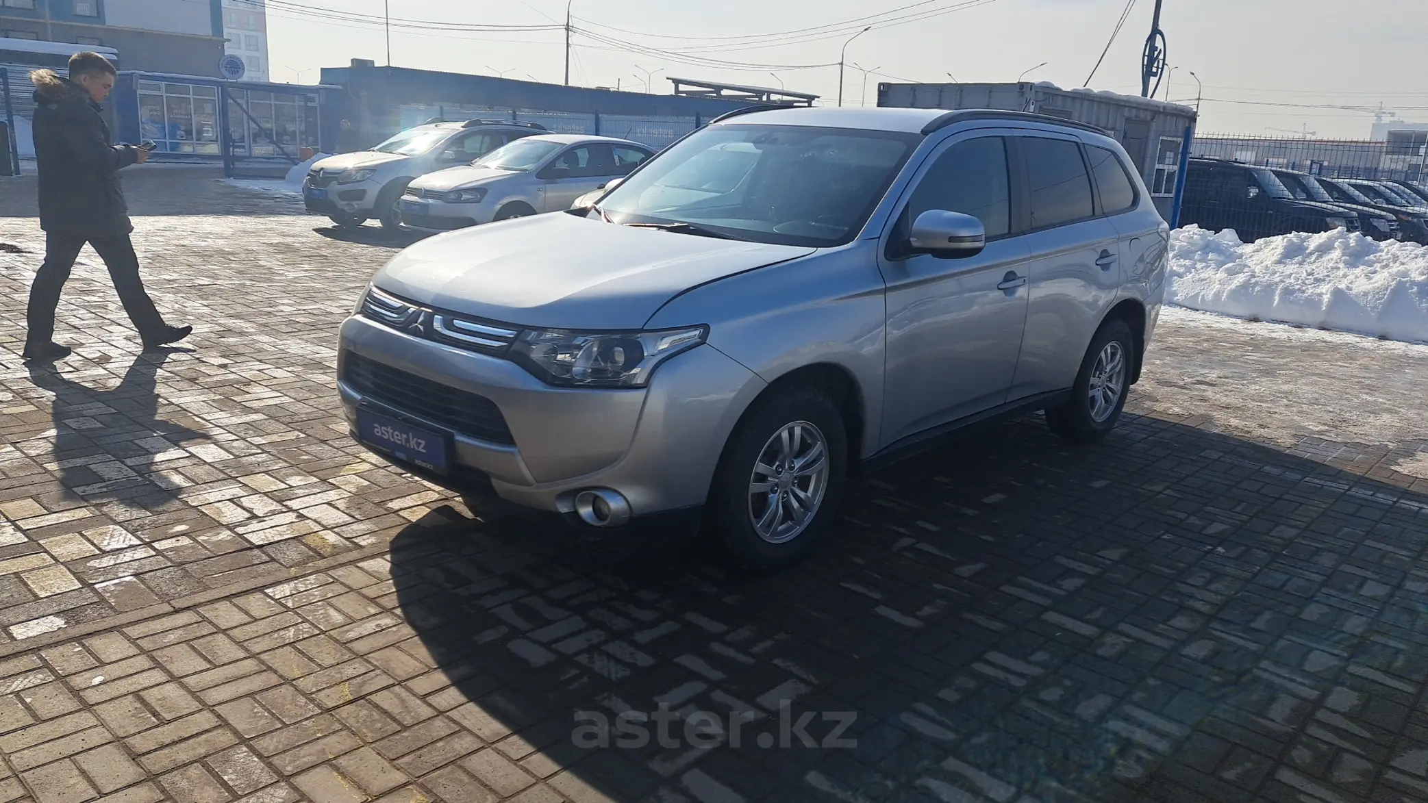 Mitsubishi Outlander 2012