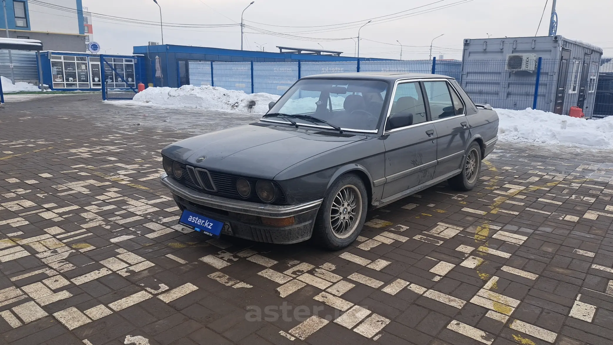 BMW 5 серии 1984