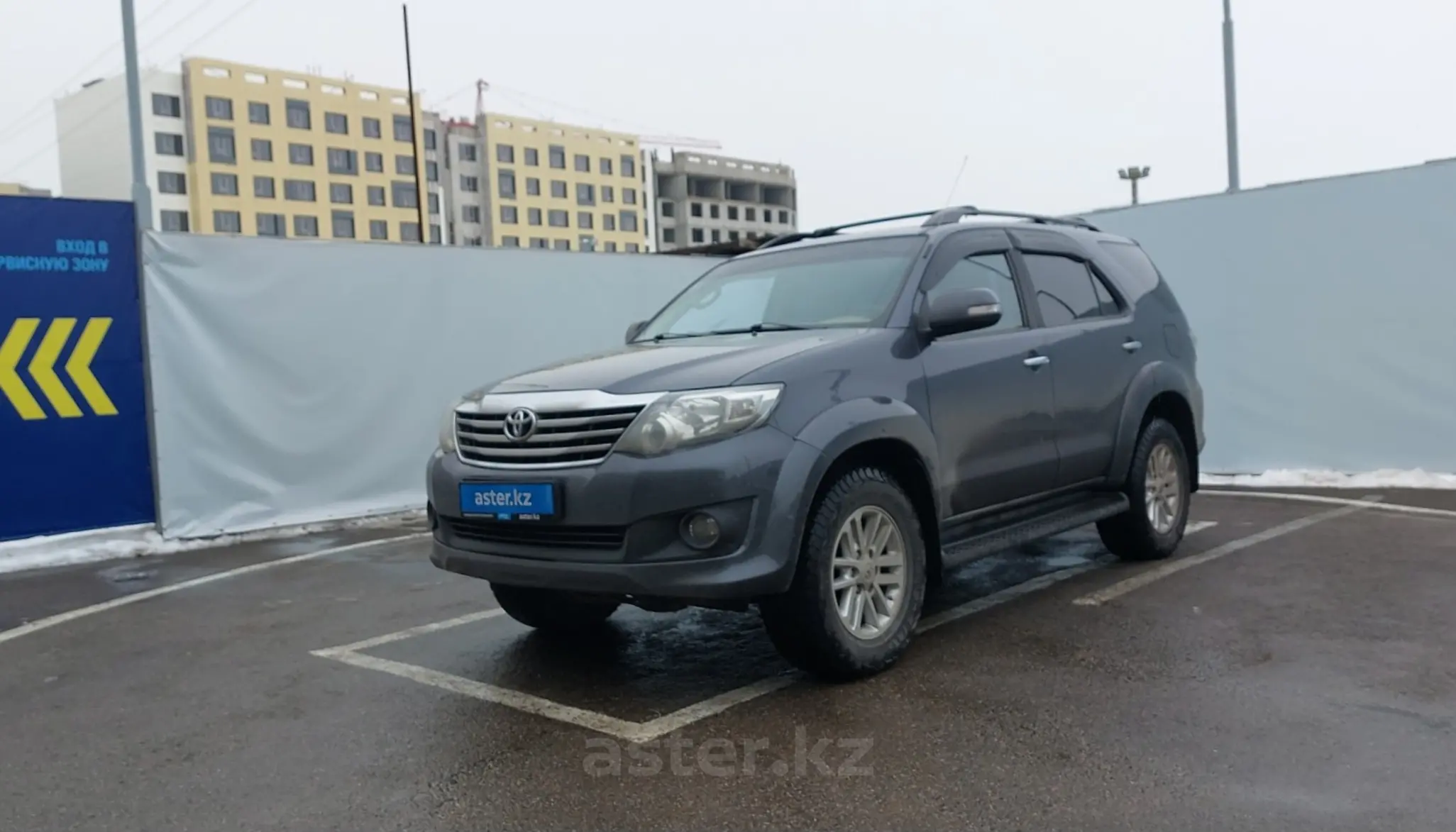 Toyota Fortuner 2012