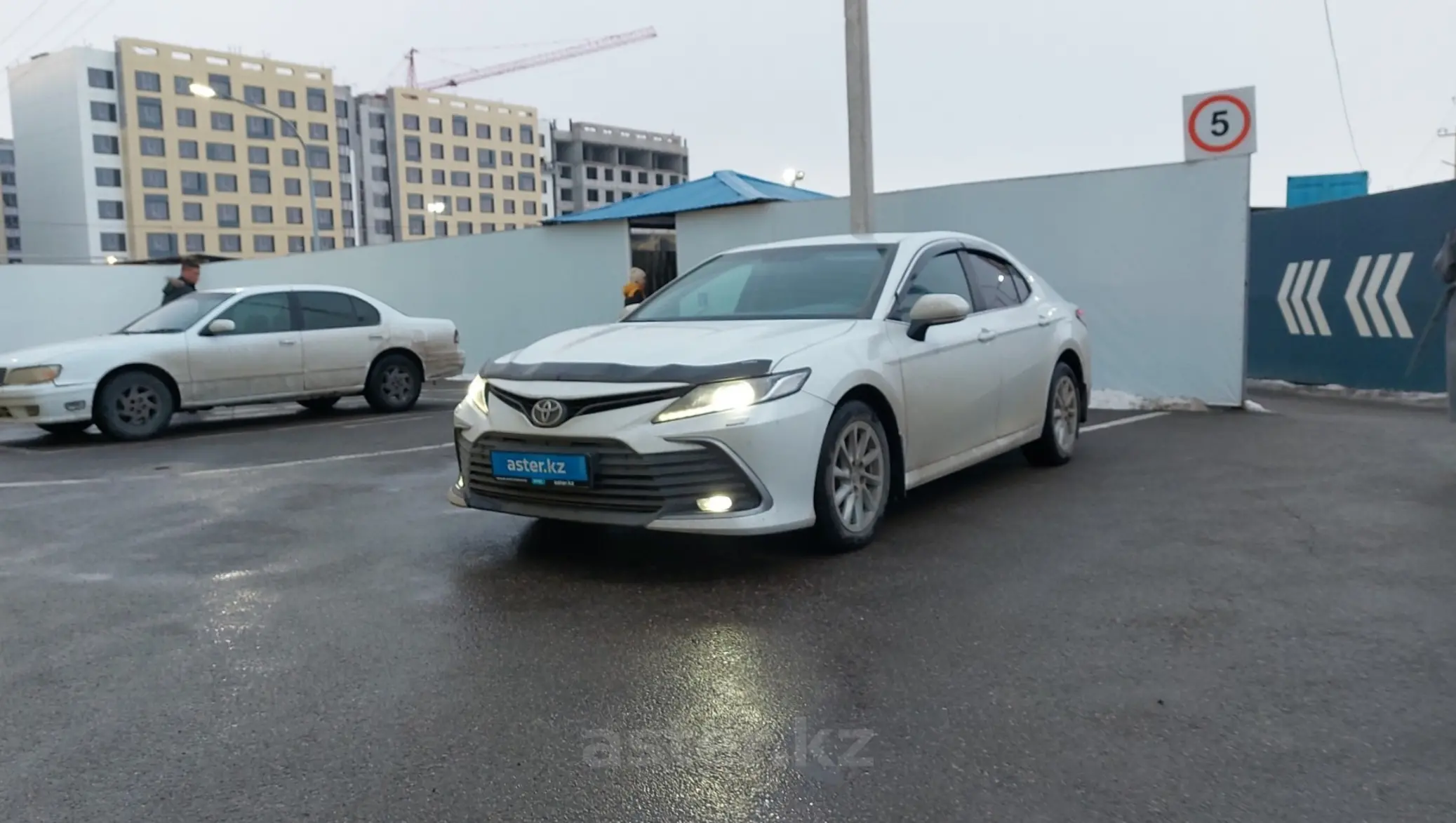 Toyota Camry 2021