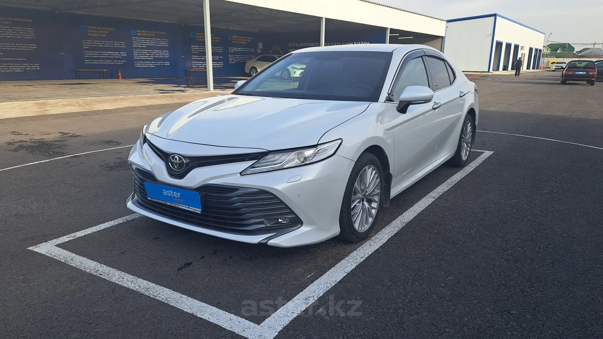 Toyota Camry 2019