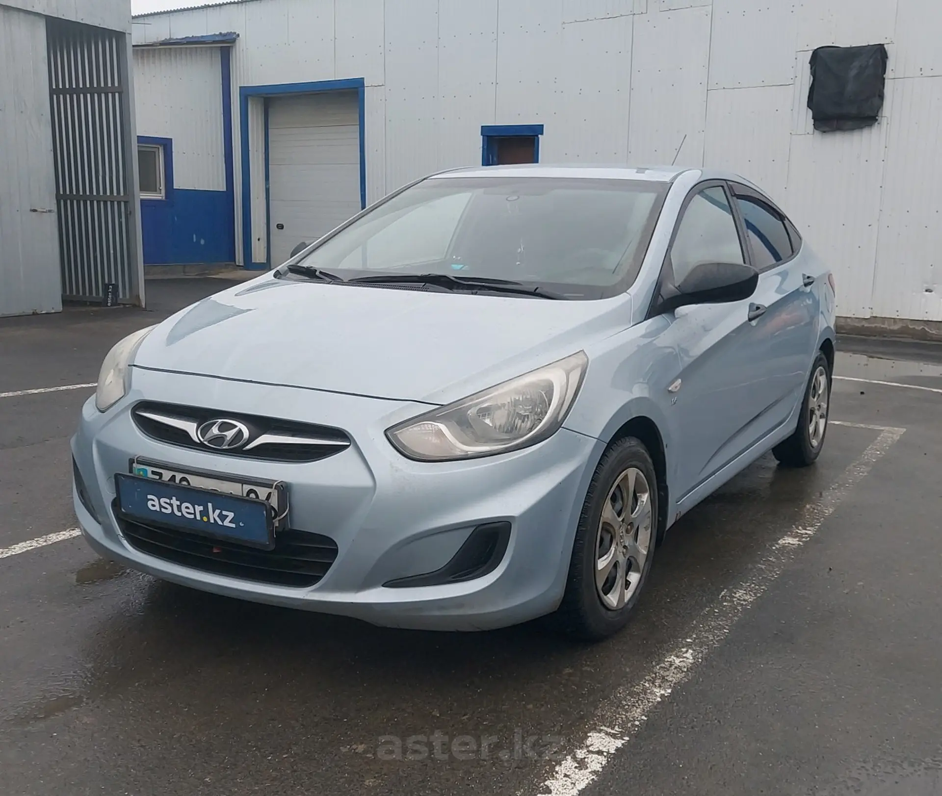 Hyundai Accent 2013