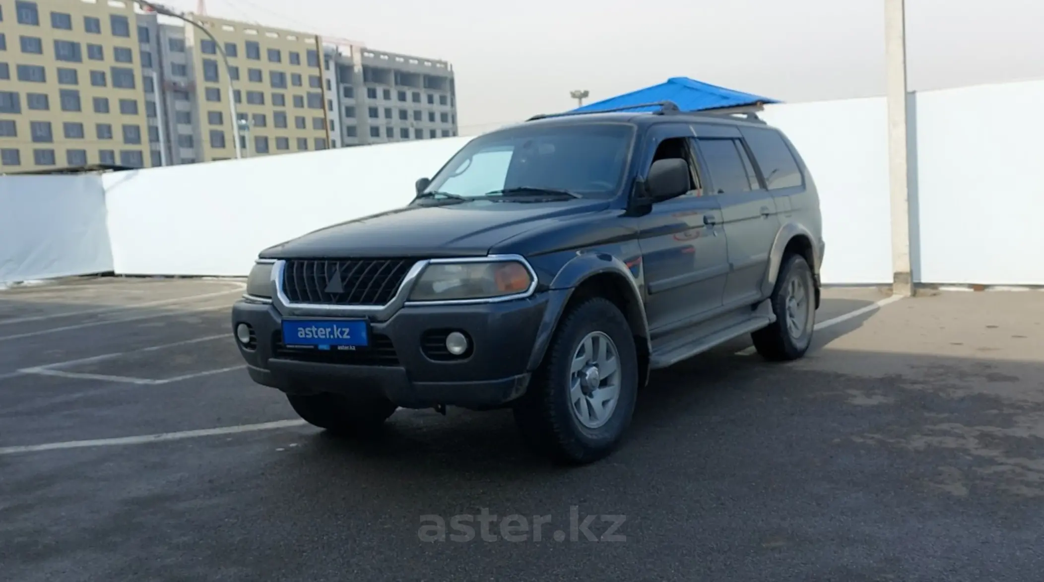 Mitsubishi Montero Sport 2000