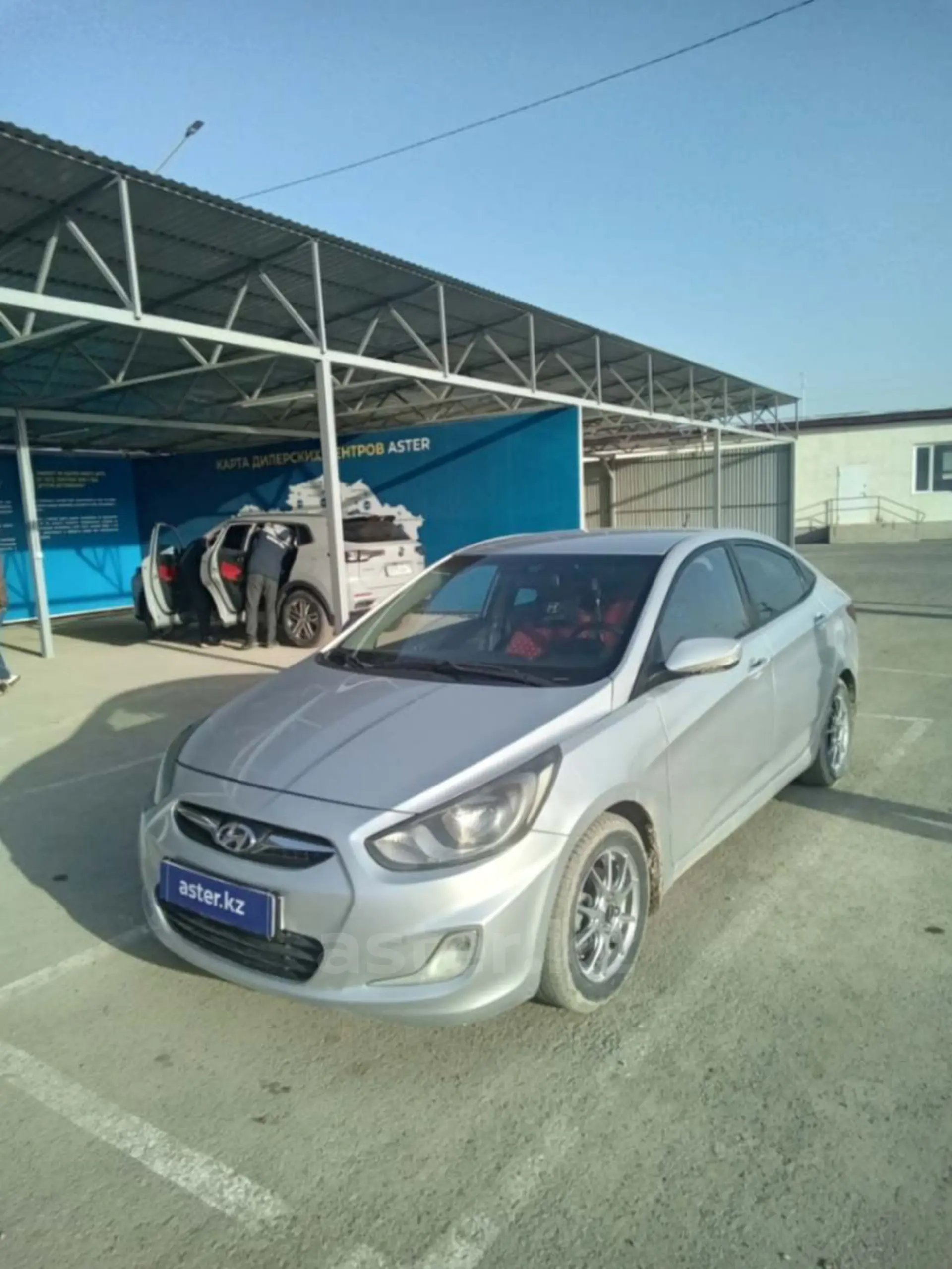 Hyundai Accent 2012