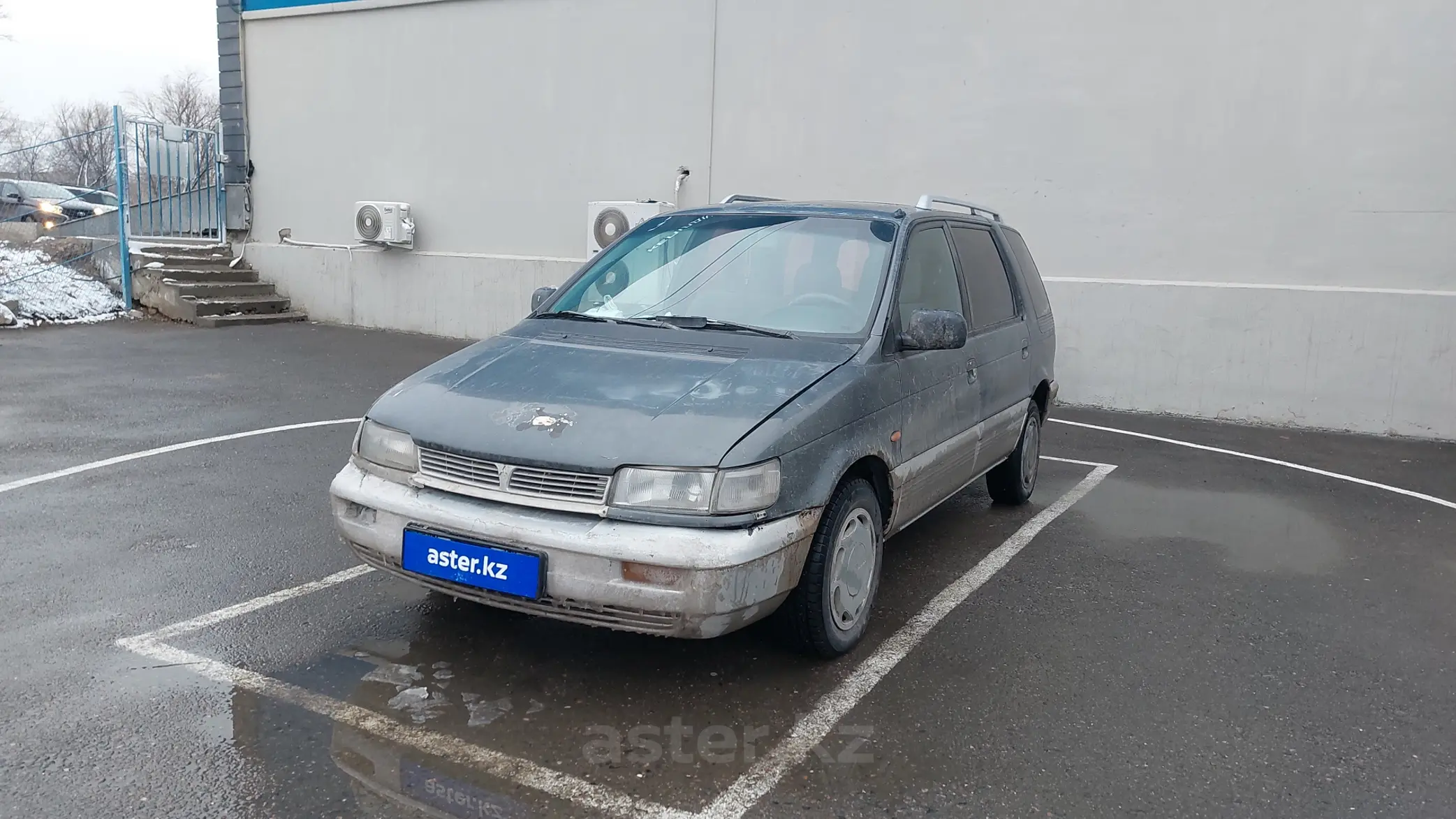 Mitsubishi Space Wagon 1992