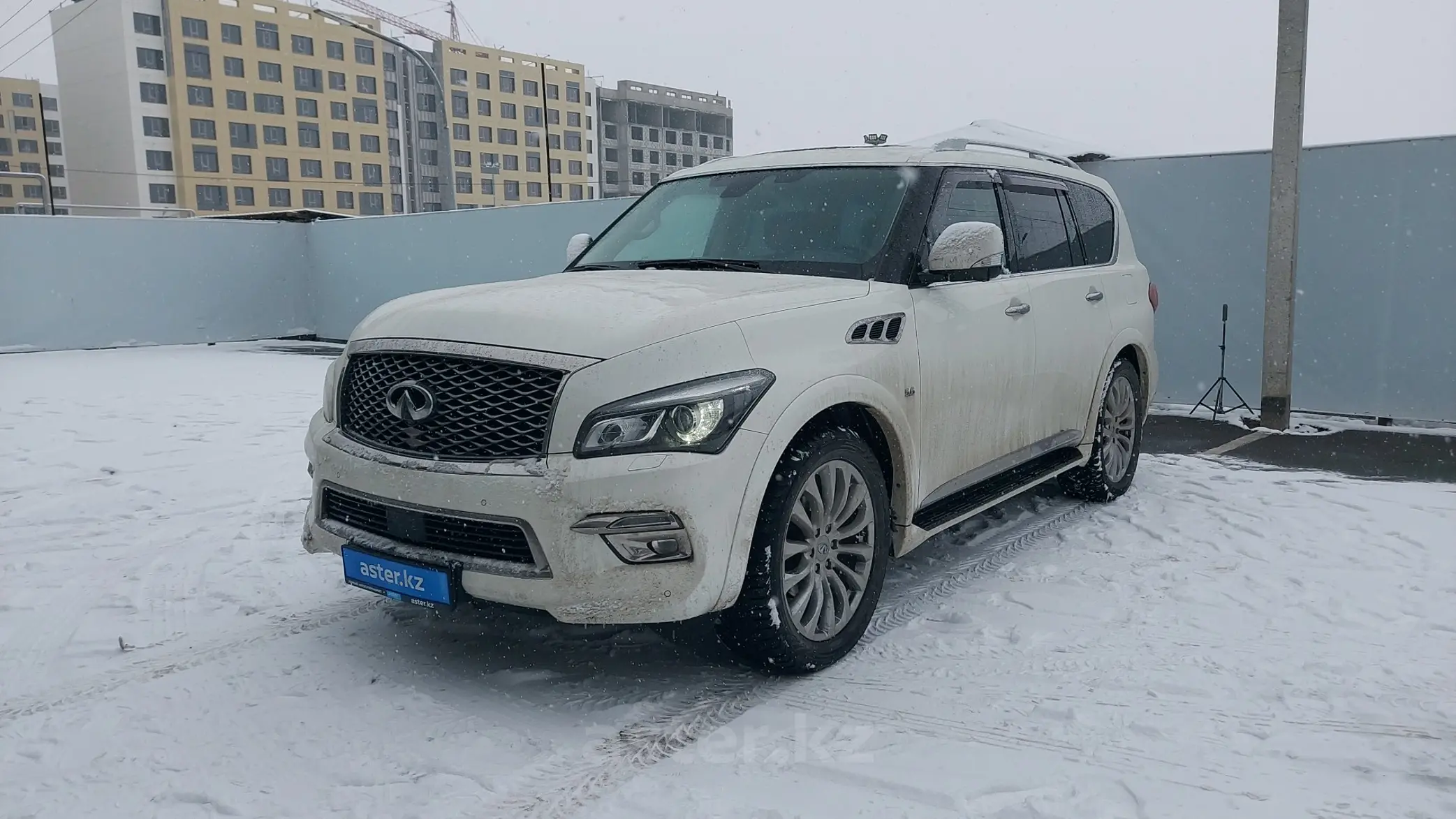 Infiniti QX80 2014