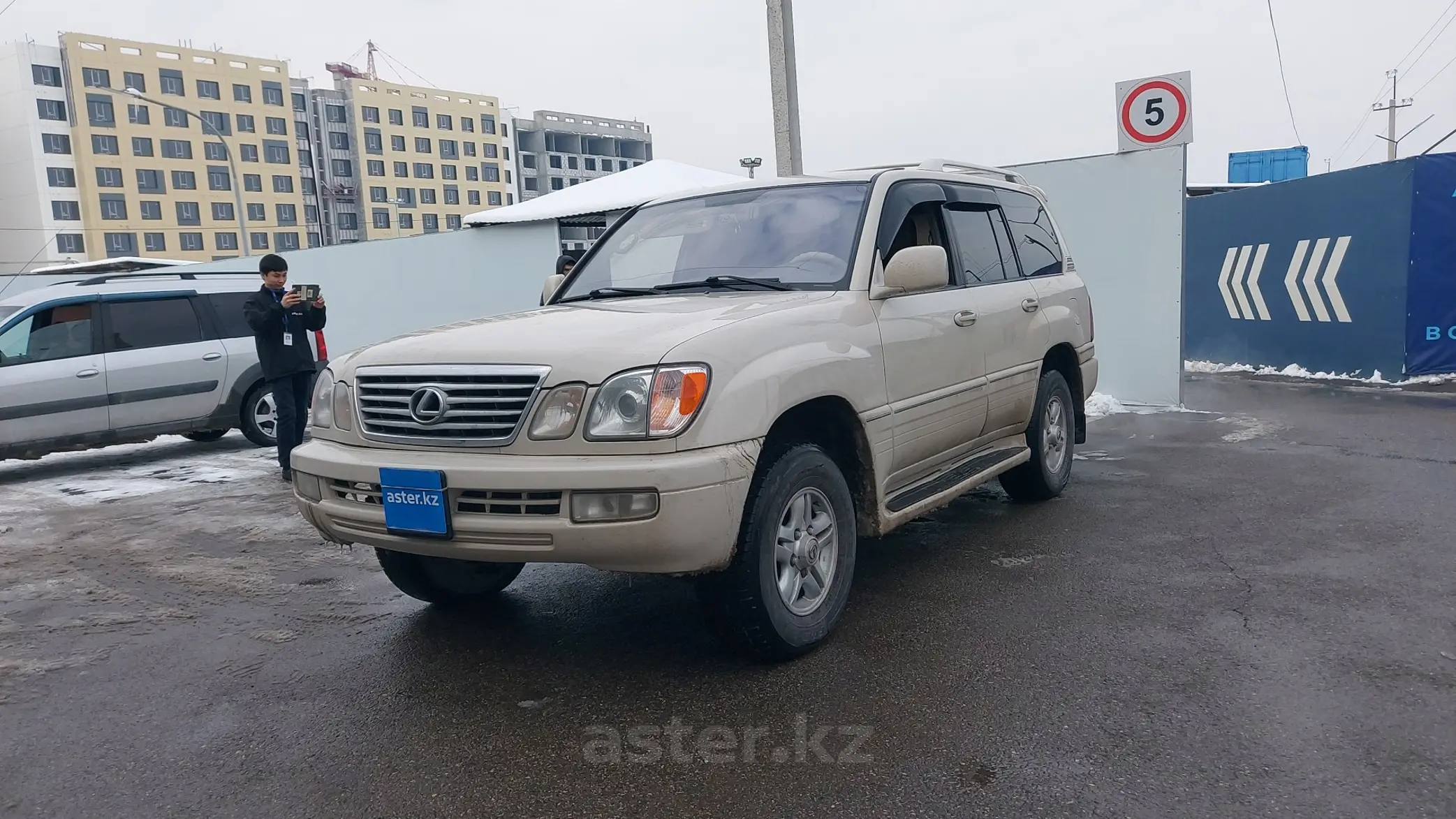 Lexus LX 2003