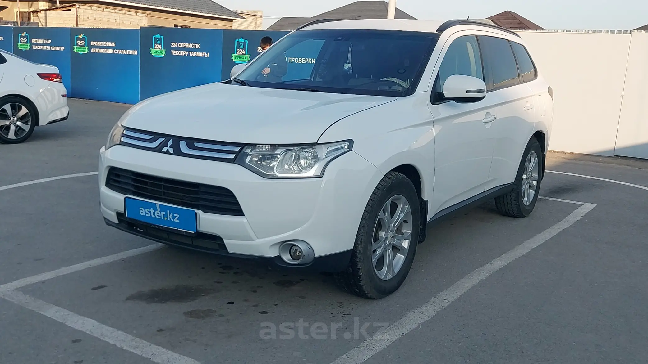 Mitsubishi Outlander 2013