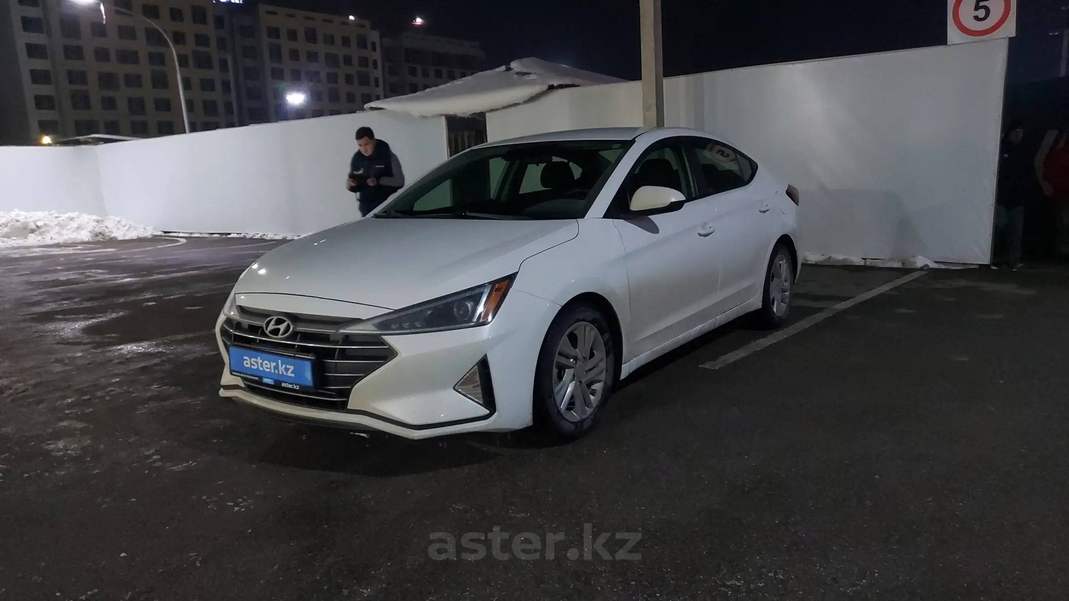 Hyundai Elantra 2019