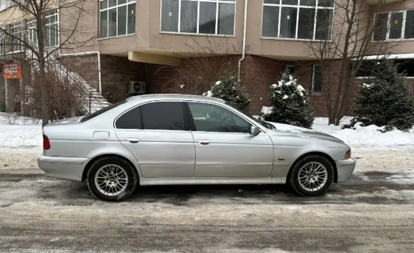 BMW 5 серии 2001 года за 3 500 000 тг. в Алматы