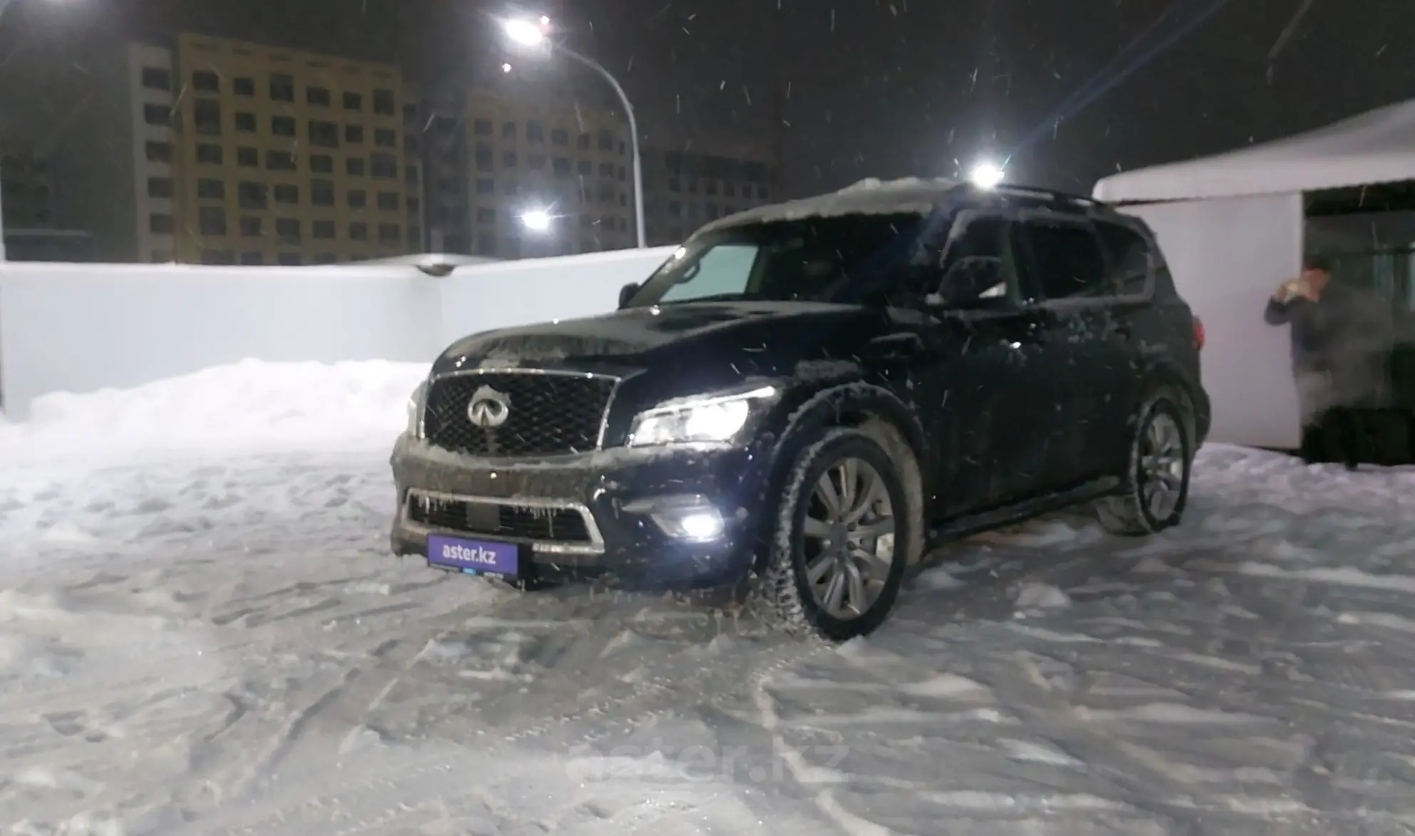 Infiniti QX56 2011