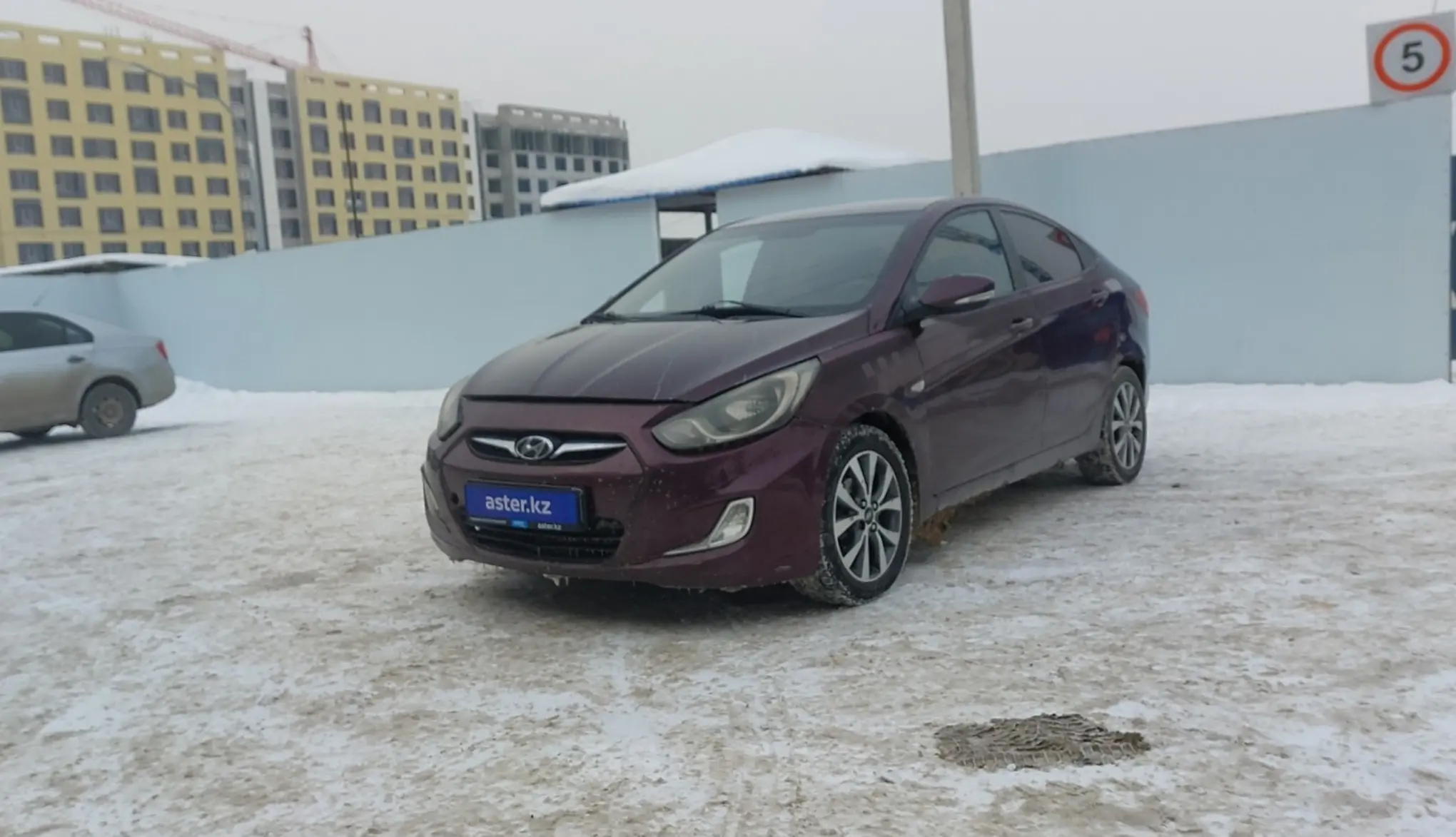 Hyundai Accent 2013