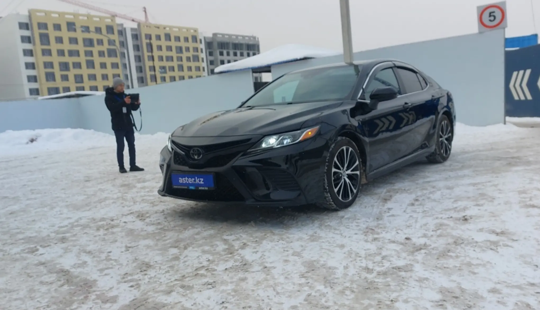 Toyota Camry 2019