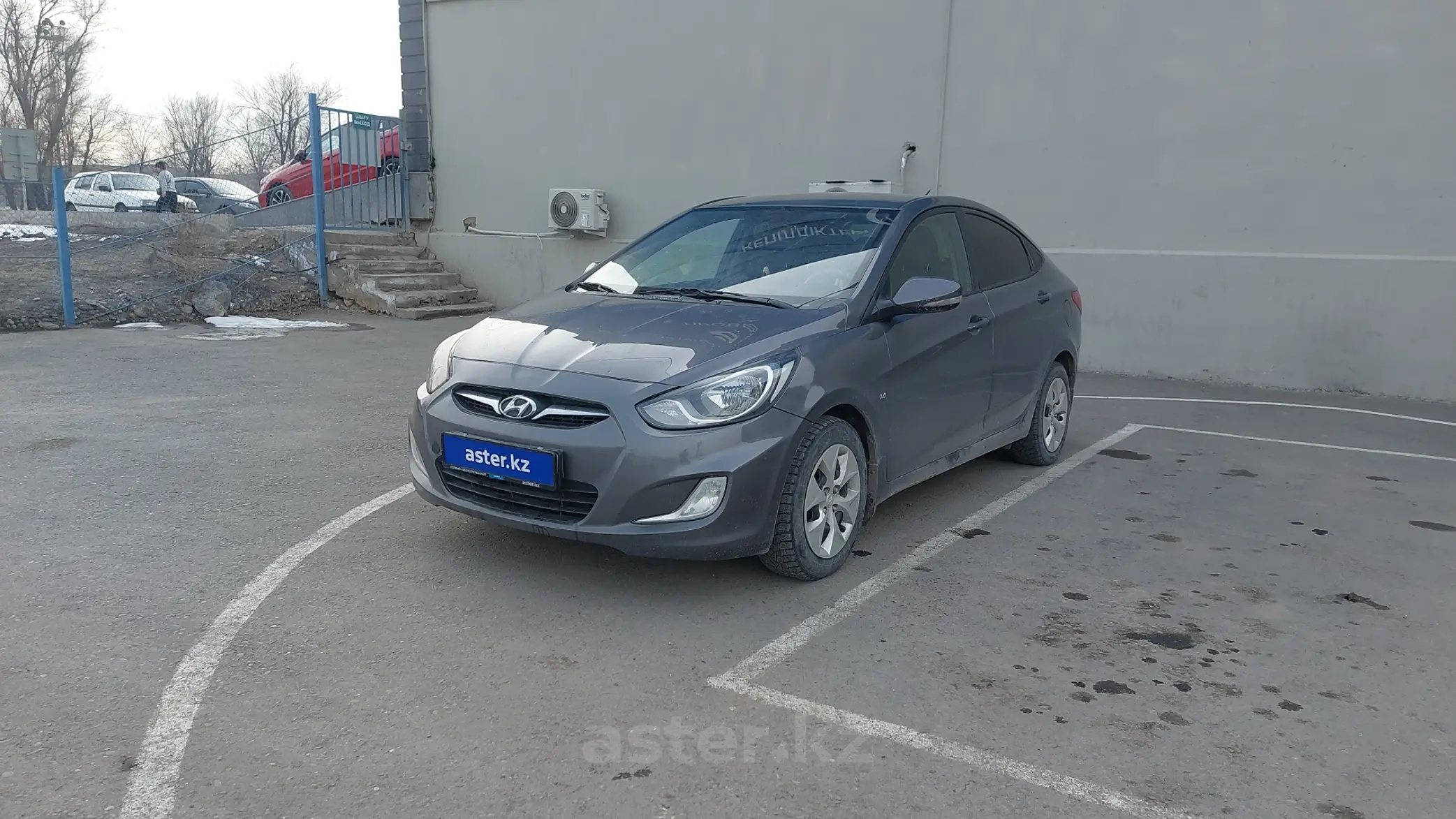 Hyundai Accent 2012