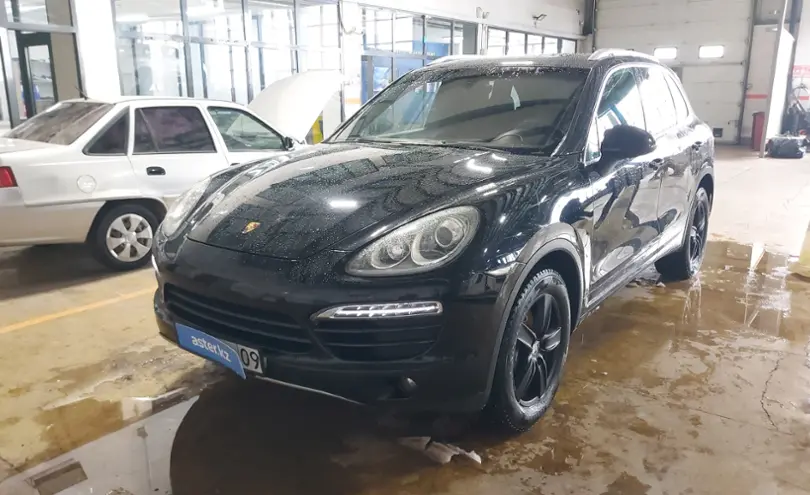 Porsche Cayenne 2015 года за 18 000 000 тг. в Караганда