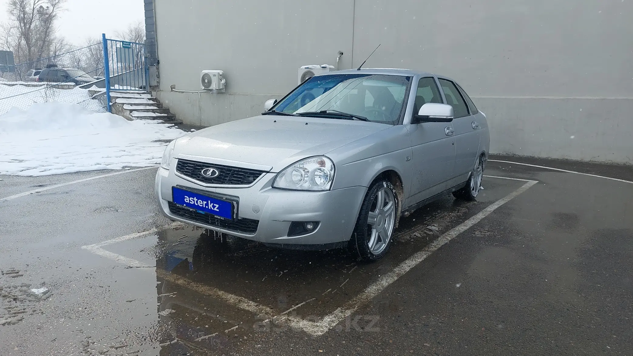 LADA (ВАЗ) Priora 2012