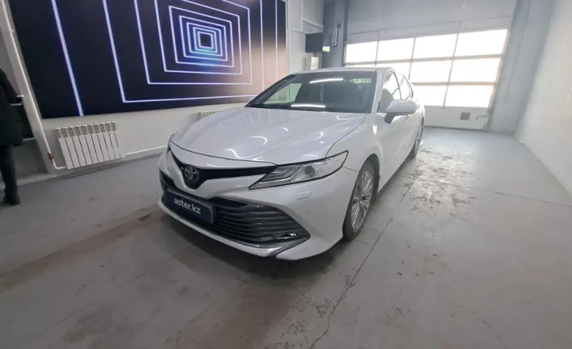 Toyota Camry 2018 года за 13 500 000 тг. в Павлодар