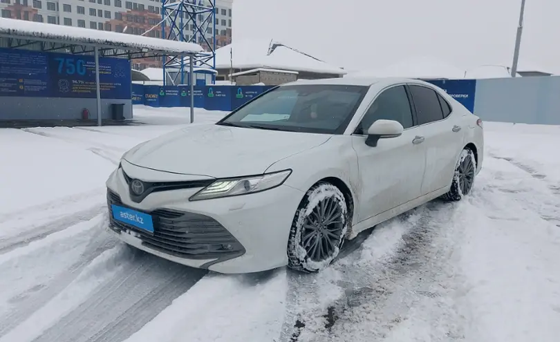 Toyota Camry 2019 года за 14 500 000 тг. в Шымкент