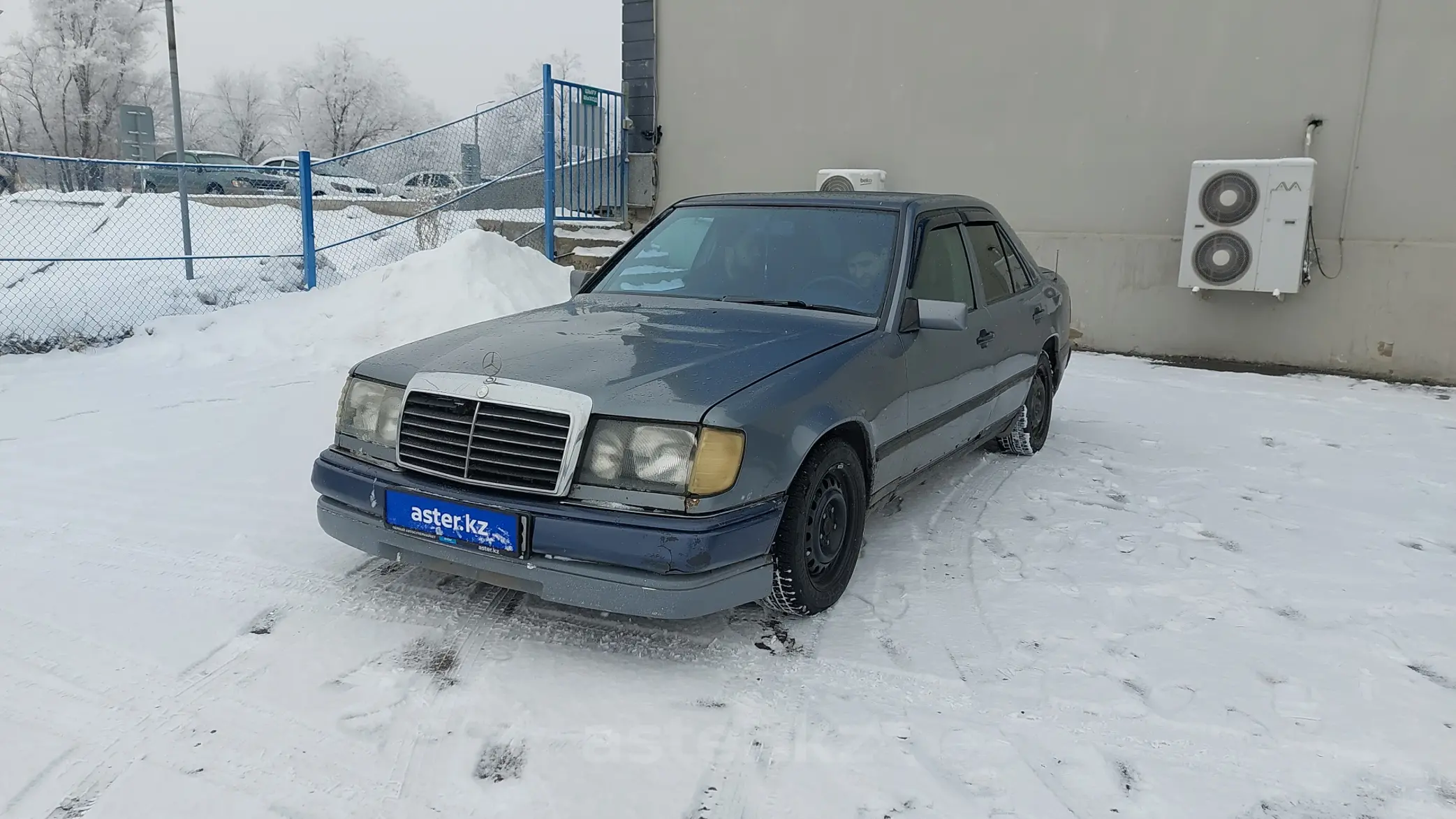 Mercedes-Benz W124 1988