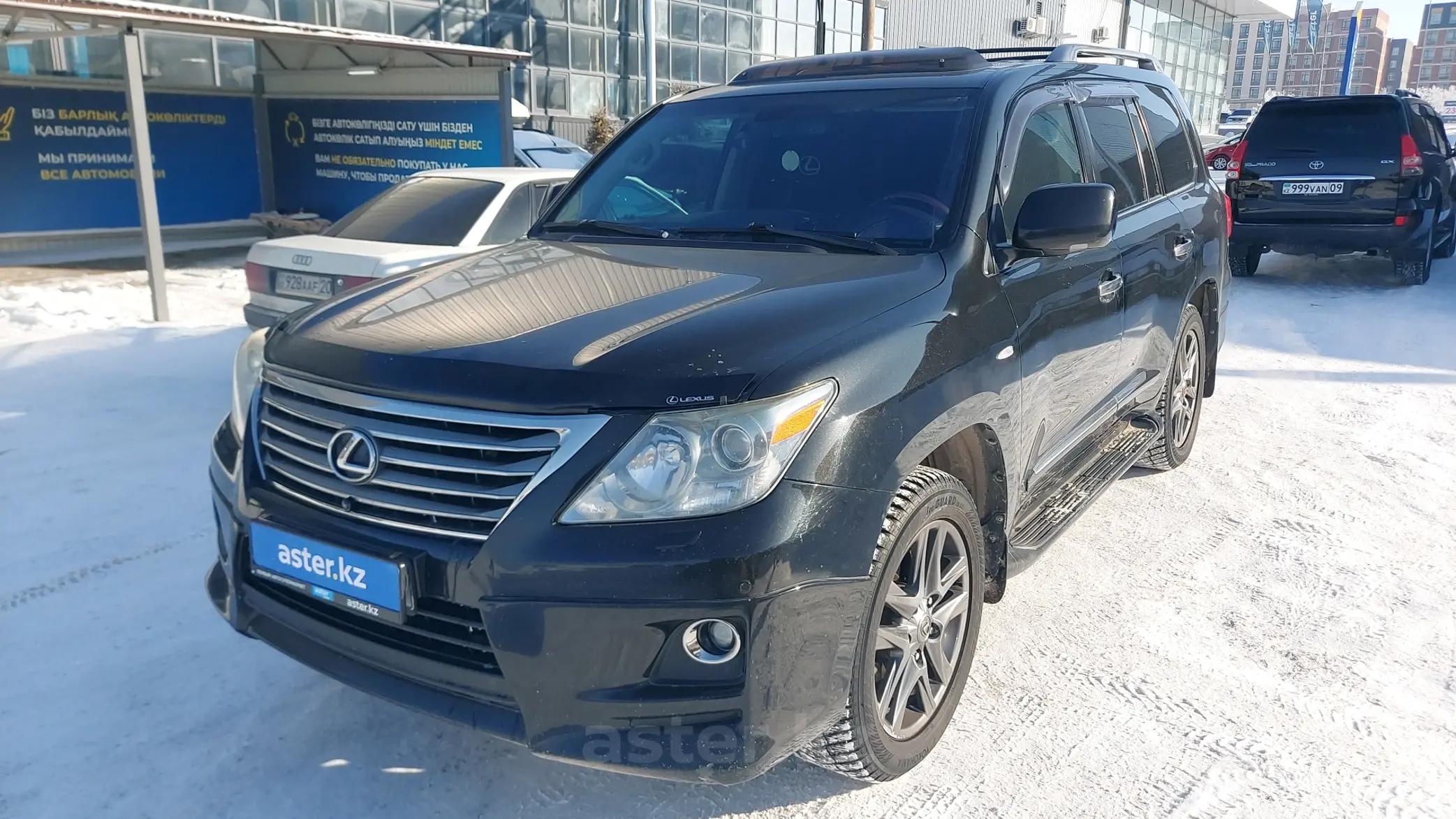 Lexus LX 2010