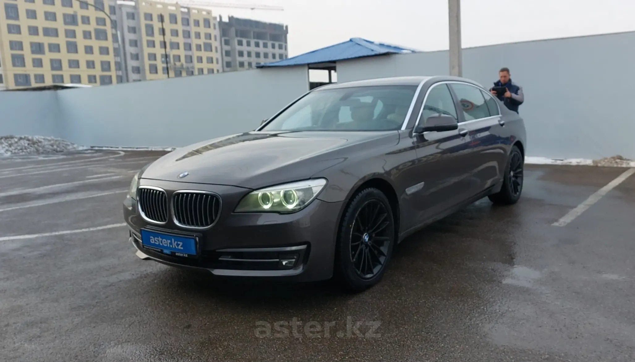 BMW 7 серии 2013