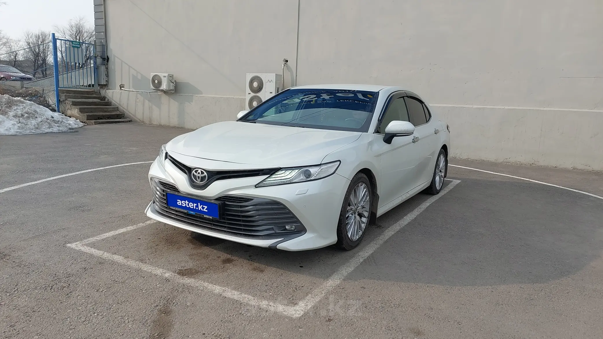 Toyota Camry 2019