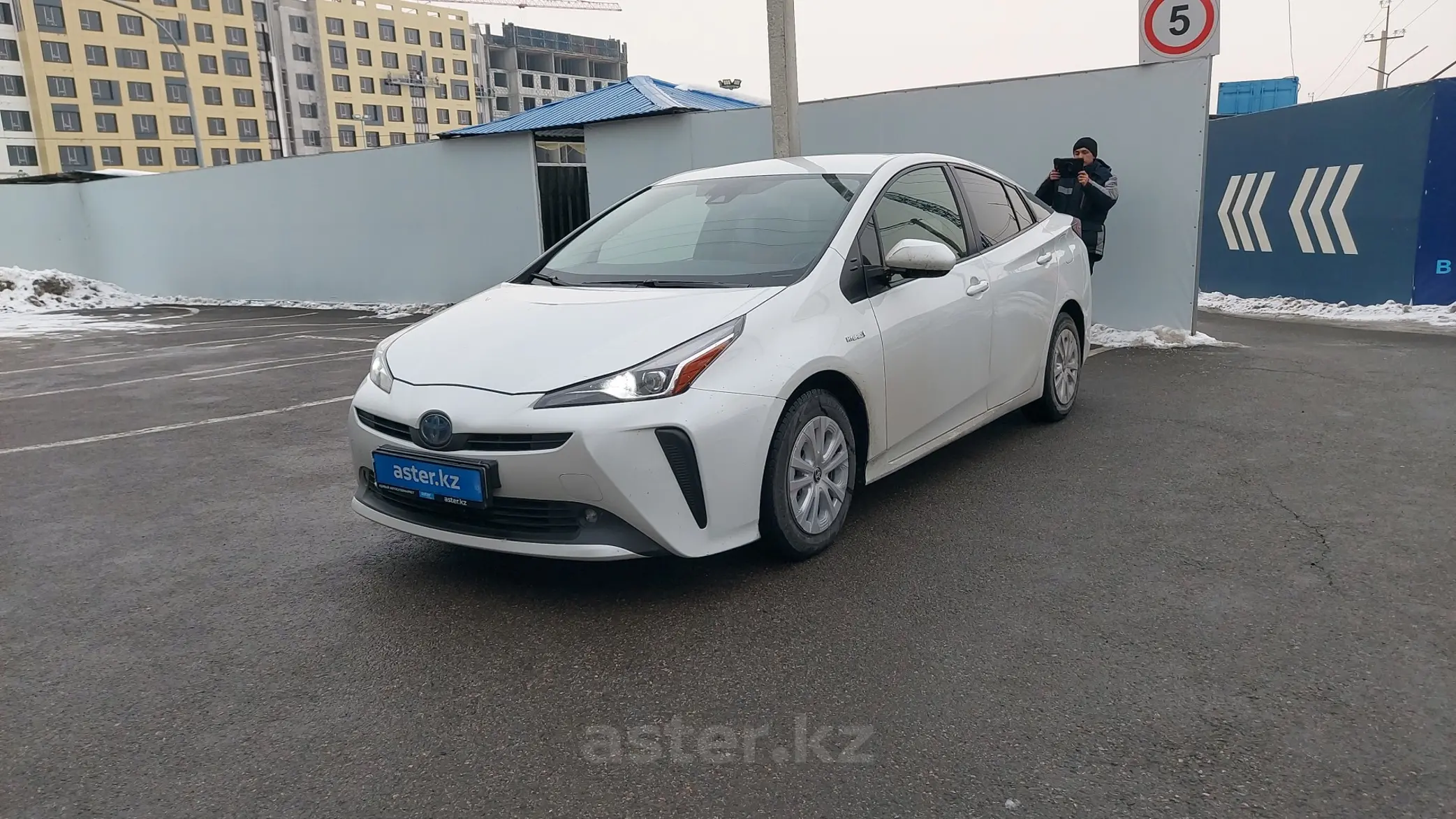 Toyota Prius 2021