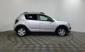 Renault Sandero 2018 года за 5 750 000 тг. в Алматы фото 4