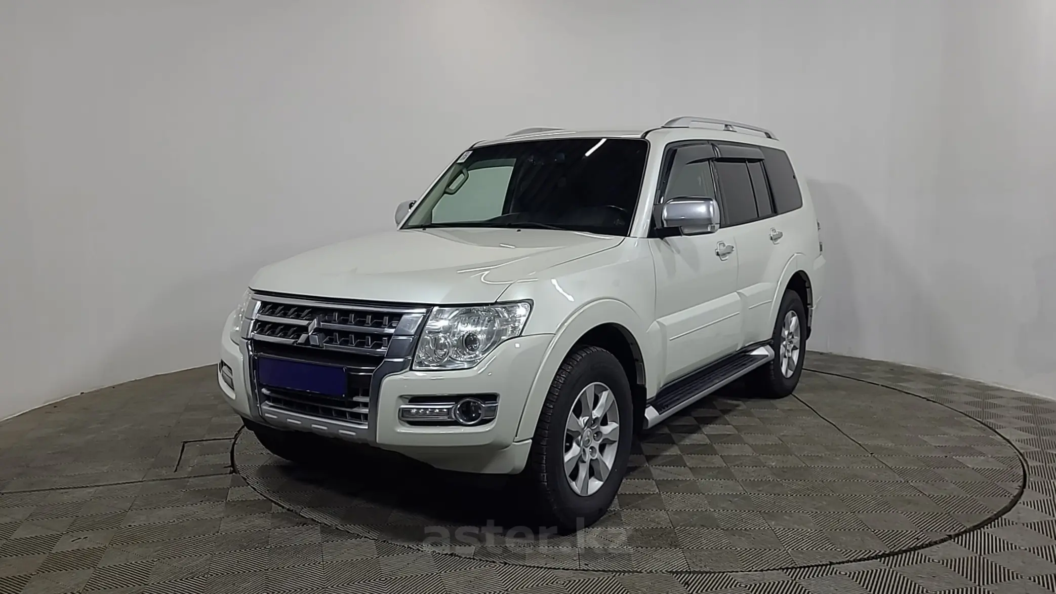 Купить Mitsubishi Pajero 2017 года в Алматы, цена 12490000 тенге. Продажа  Mitsubishi Pajero в Алматы - Aster.kz. №273124