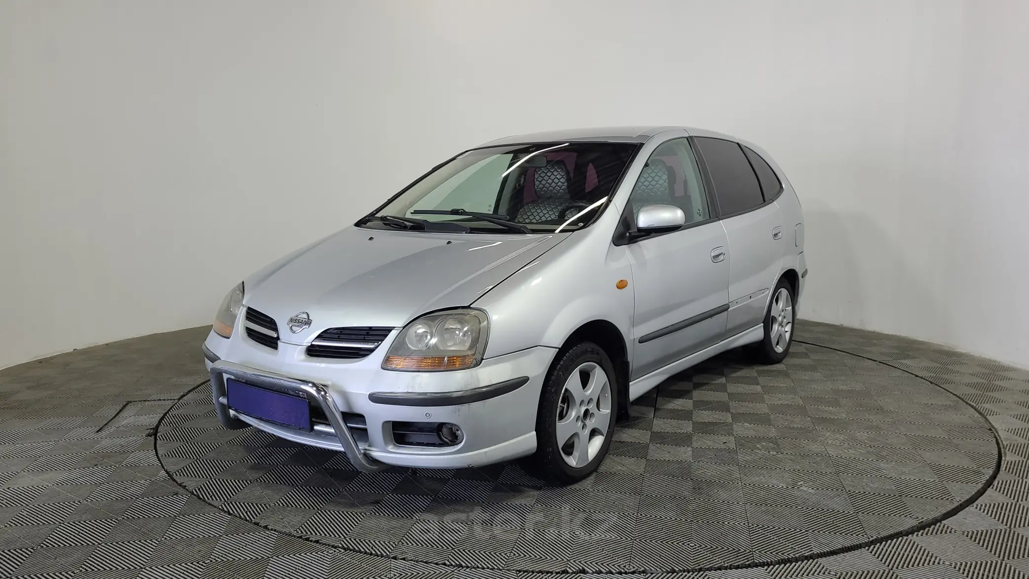 Nissan Almera Tino 2001