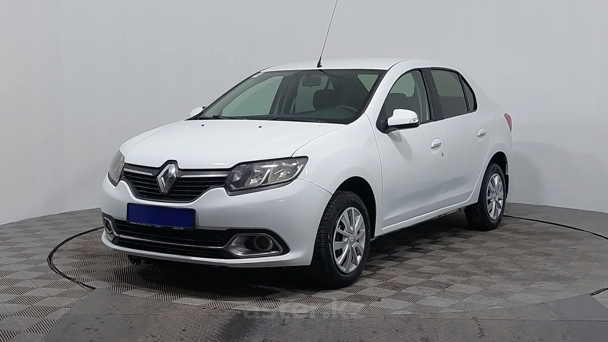 Renault Logan 2015