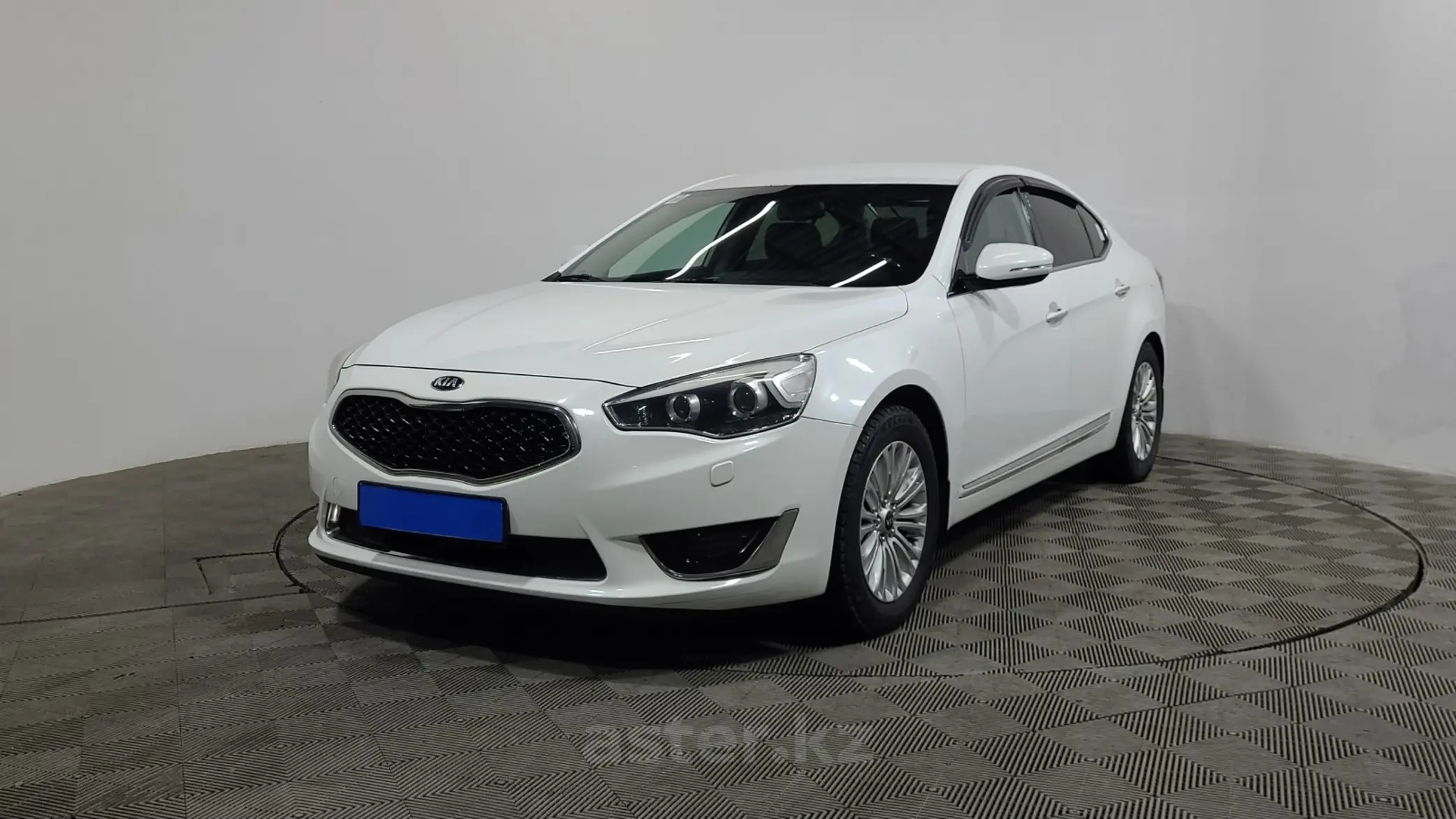 Kia Cadenza 2015