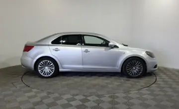 Suzuki Kizashi 2011 года за 3 190 000 тг. в Алматы фото 4