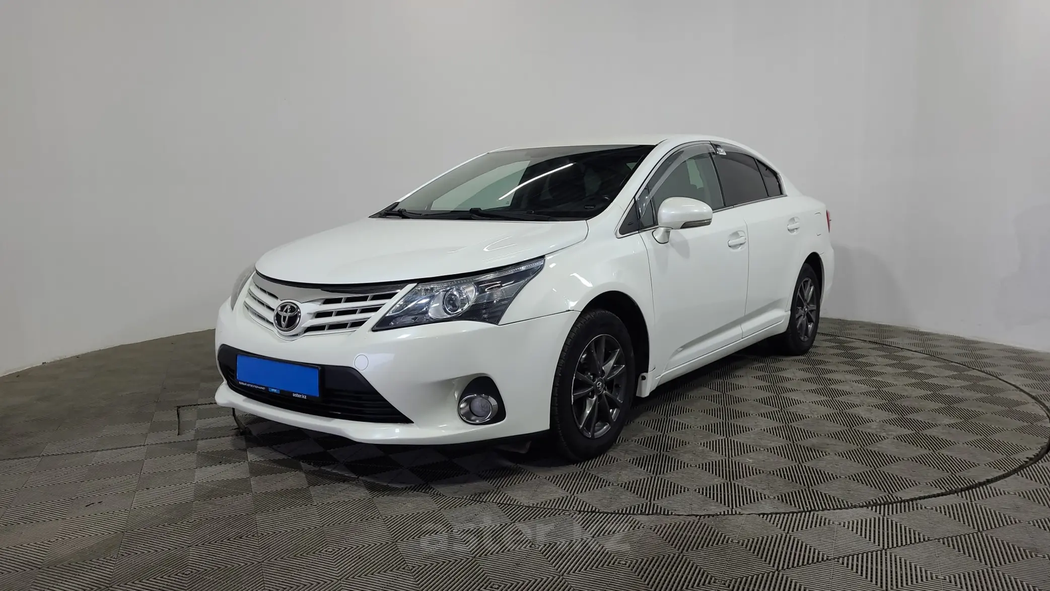 Toyota Avensis 2013