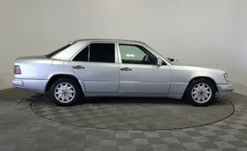 Mercedes-Benz W124 1991 года за 1 590 000 тг. в Алматы фото 4