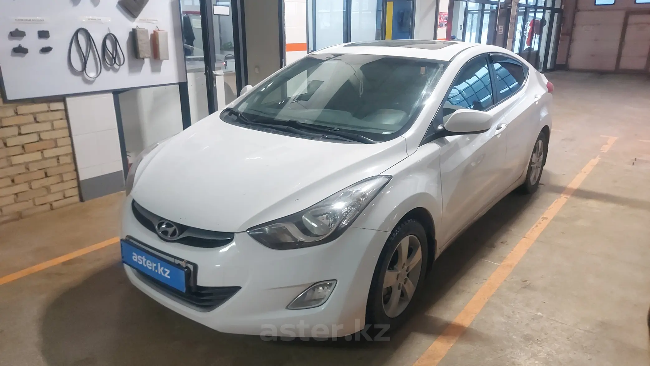 Hyundai Elantra 2013